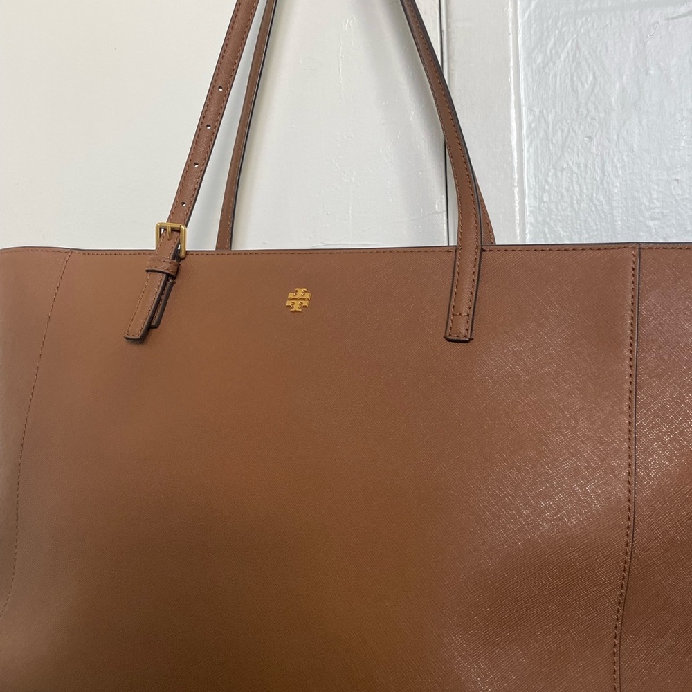 Tory Burch Tan Robinson Leather Tote with Gold Logo